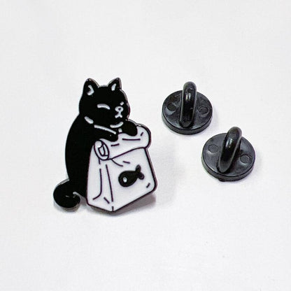 Mini Black Cat Enamel Pin – Durable, Giftable Fashion Accessory